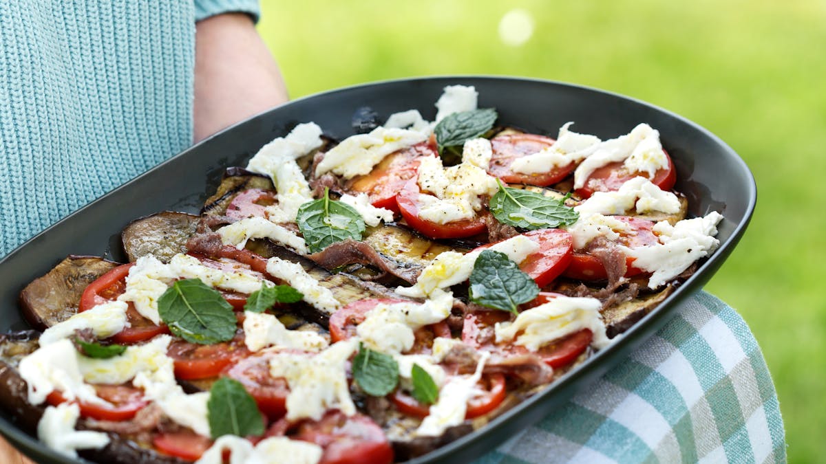 Ensalada low carb de berenjena a la parrilla