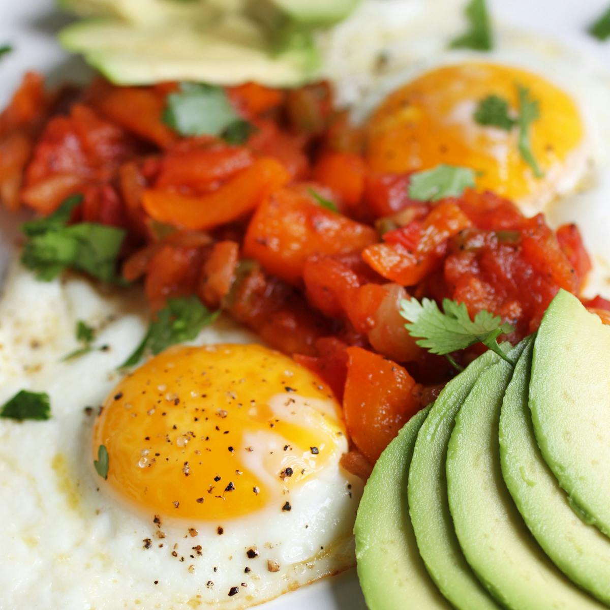 Huevos rancheros bajos en carbohidratos