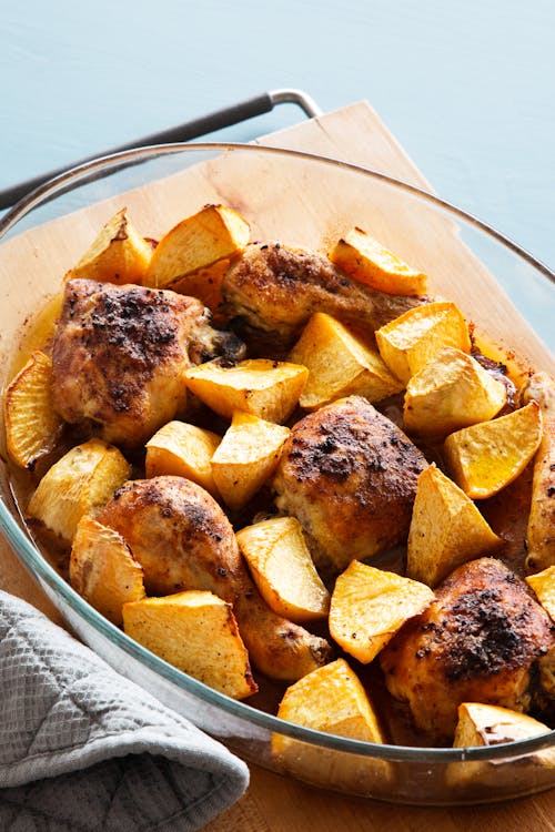 Pollo con paprika y colinabo al horno