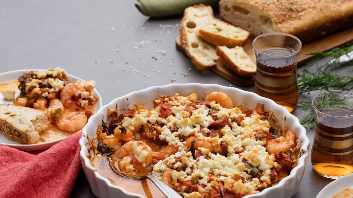 Camarones al horno low carb con pan de sésamo