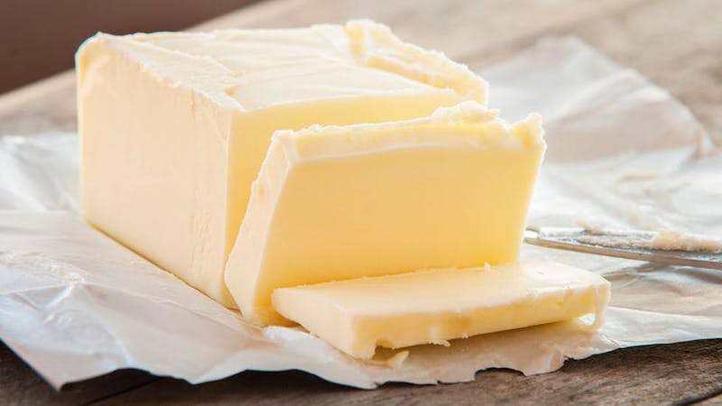 ¿Deberías comer más mantequilla, crema y aceite de coco?