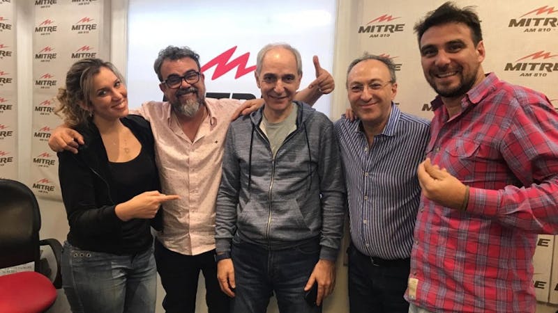 Cuidadora y mujer mayor