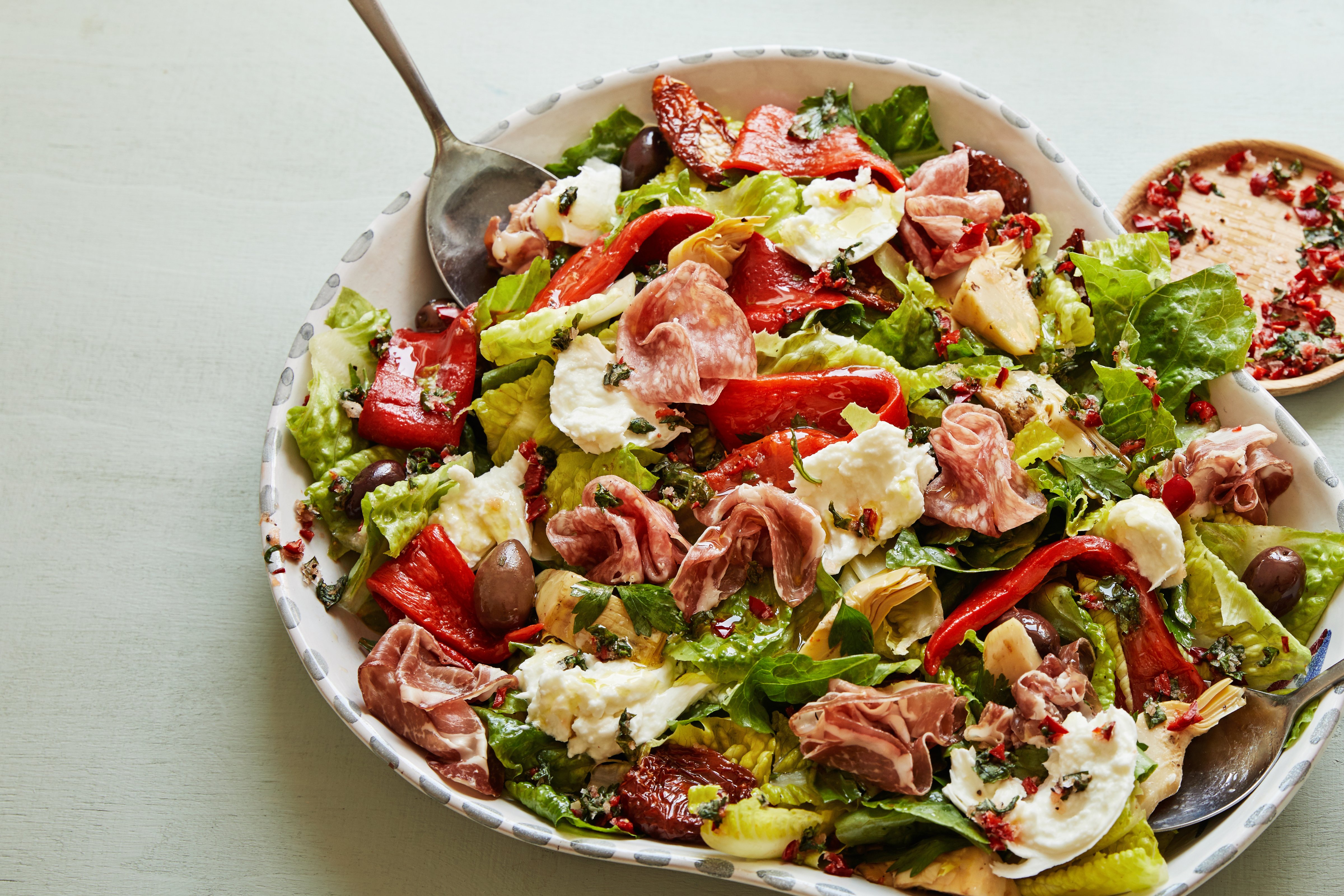 Ensalada antipasto baja en carbos Diet Doctor