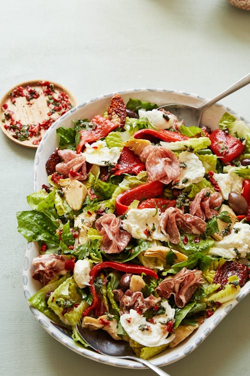 Ensalada antipasto baja en carbos