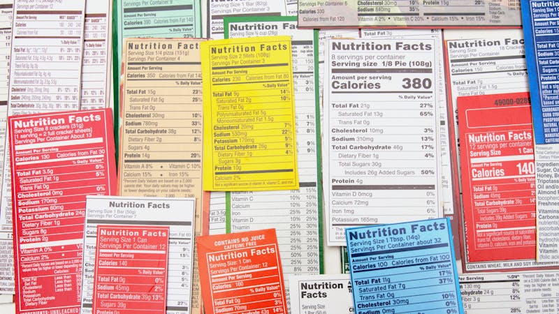 Collage de etiquetas nutricionales