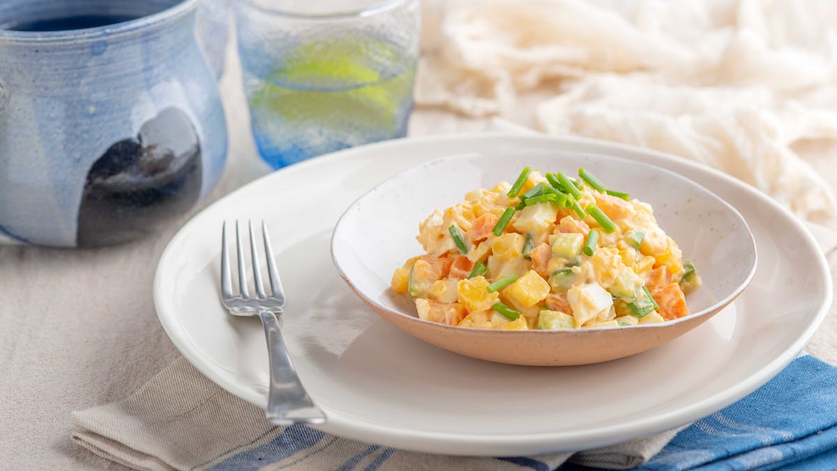Ensalada rusa baja en carbos