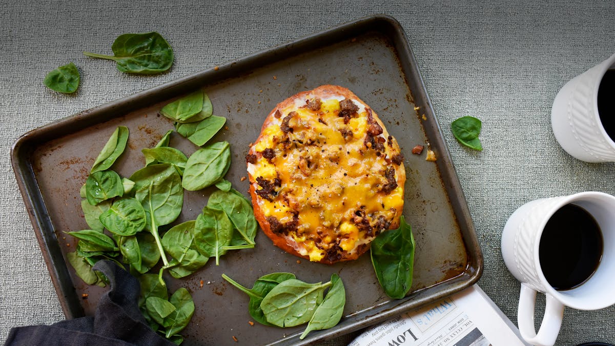 Pizza keto de desayuno