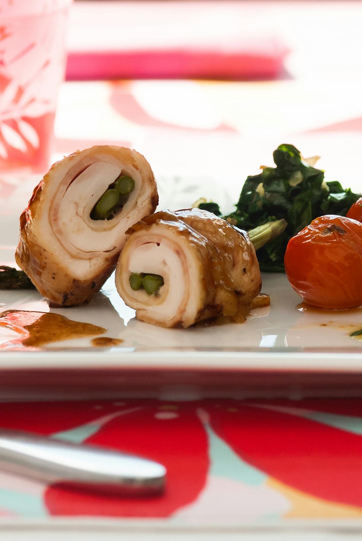 Rollitos de pollo rellenos keto