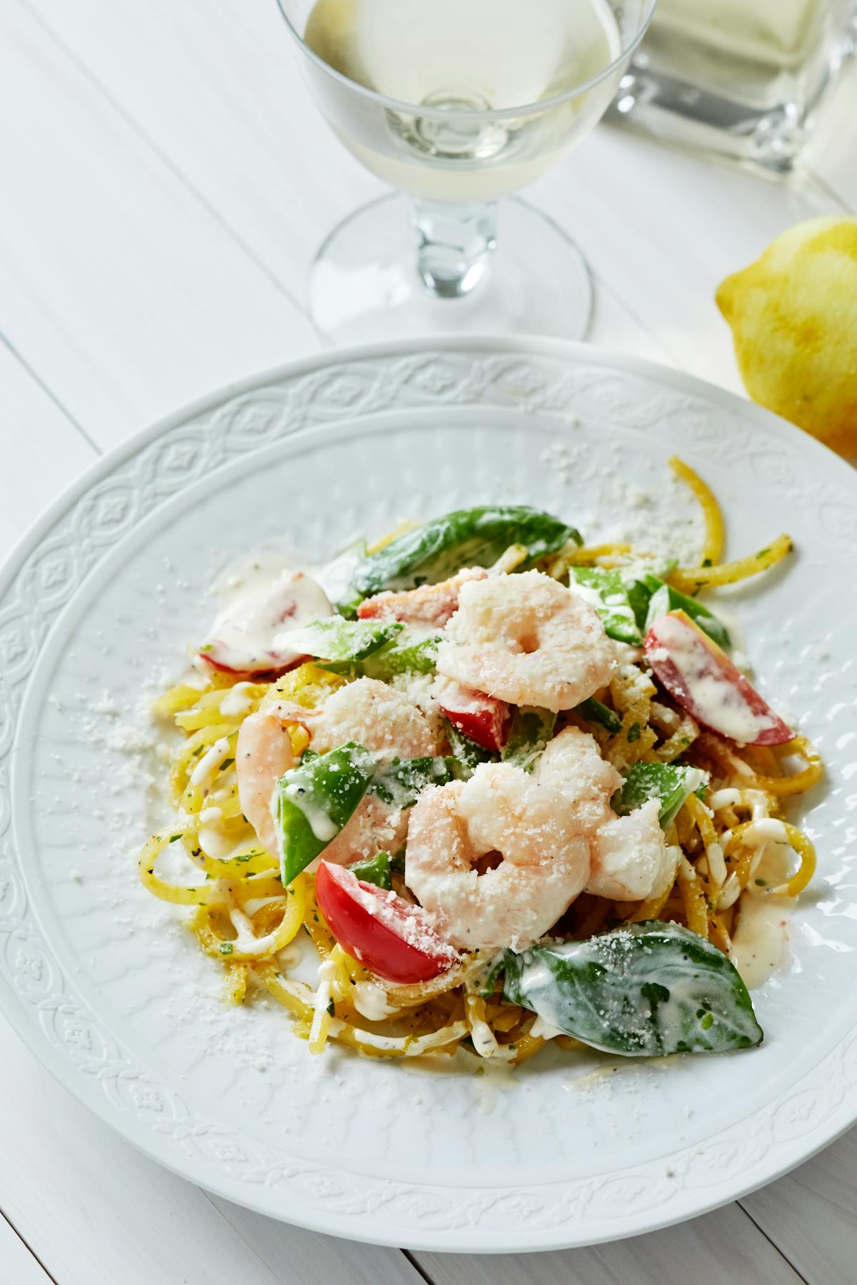 Pasta de colinabo con salsa cremosa de camarones