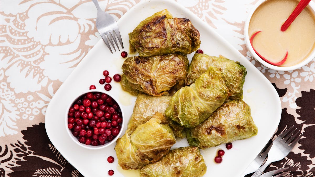 Rollitos de repollo rellenos bajos en carbos