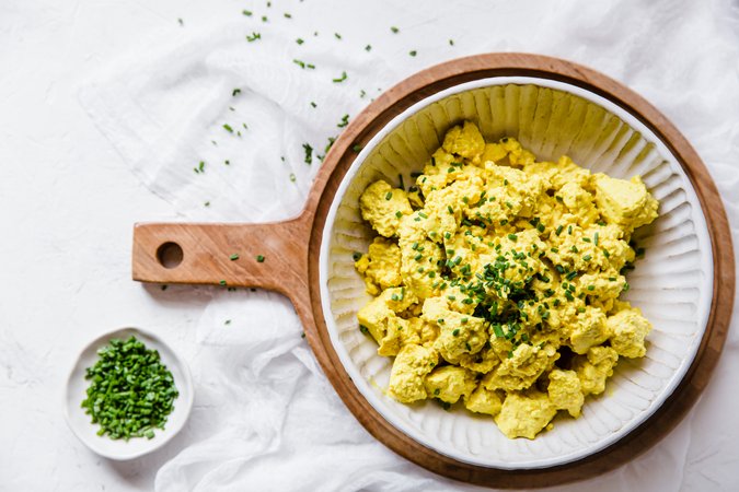 Revuelto de tofu keto y vegano