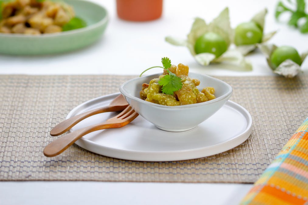 Chicharrones en salsa verde keto