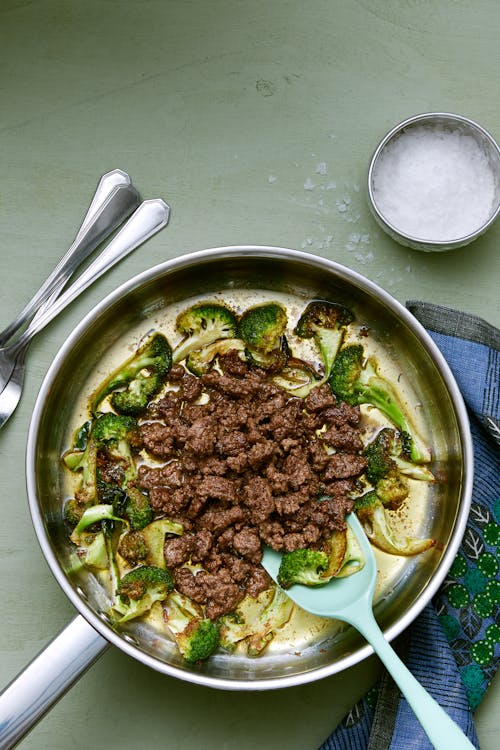 Plato keto de carne molida y brócoli