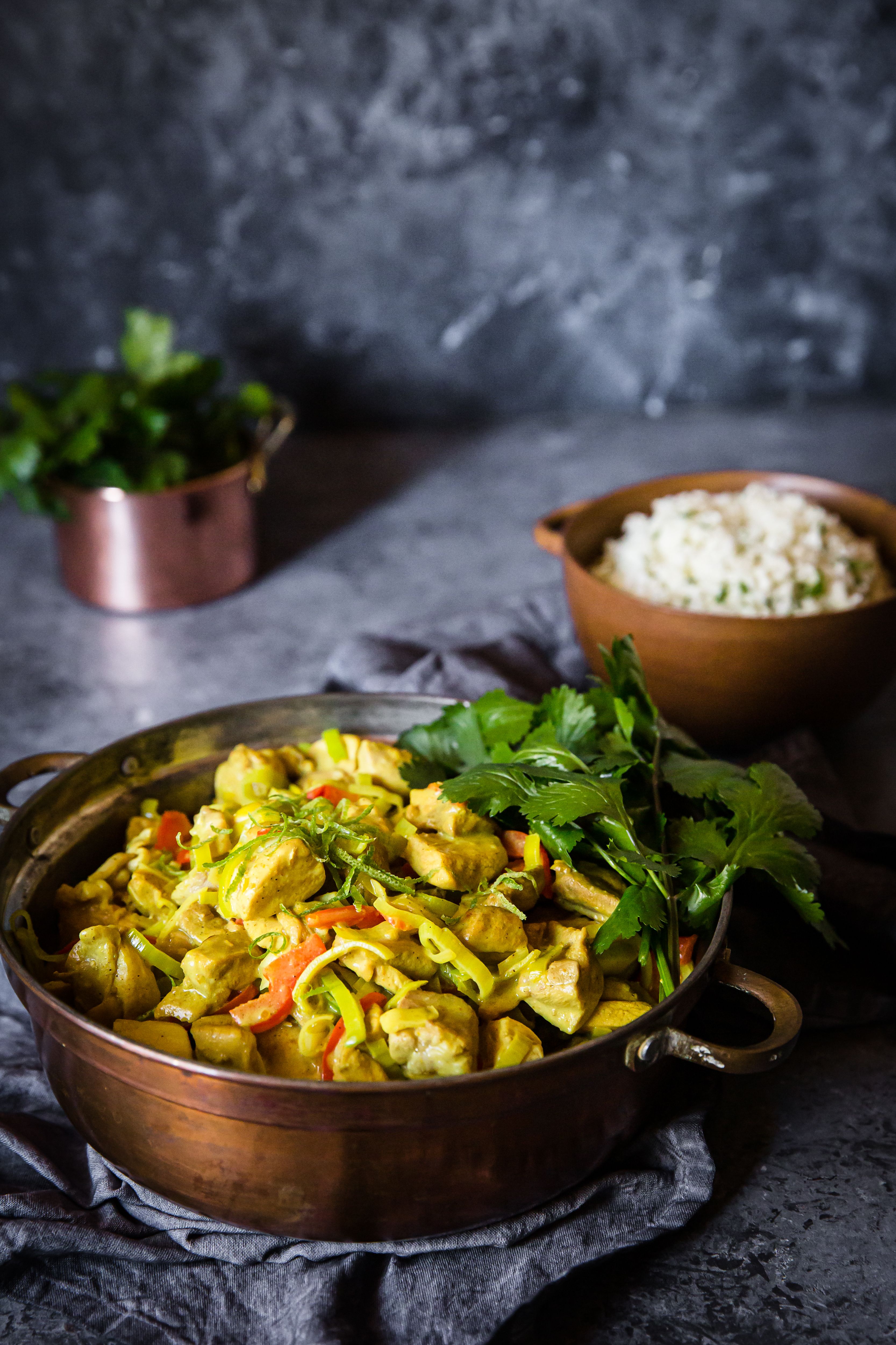 Curry keto de pollo y coco