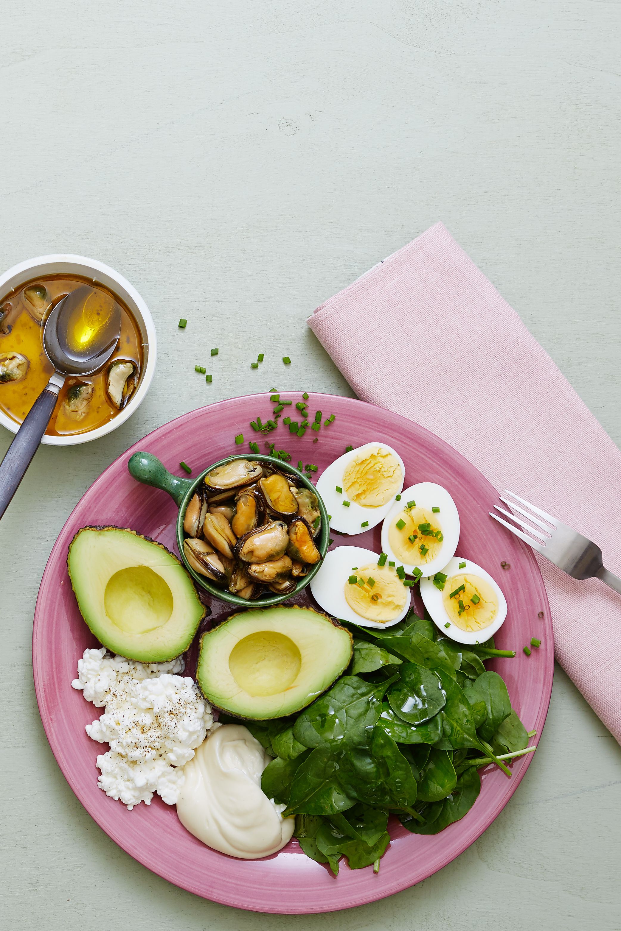 Plato de keto mejillones ahumados