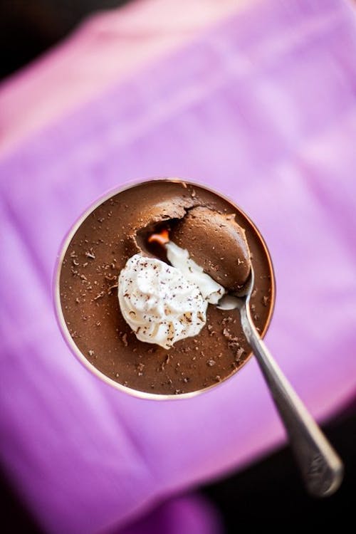 Postre de coco y chocolate