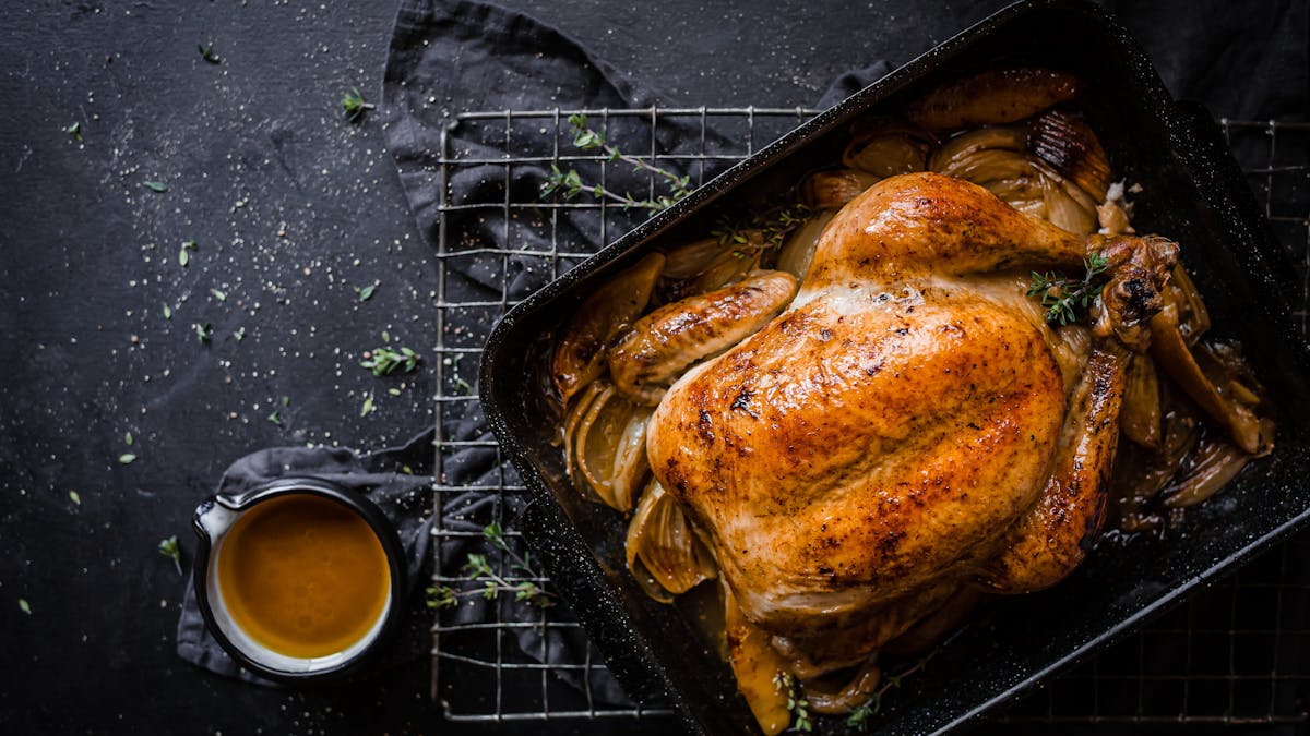 Pollo keto con limón y mantequilla