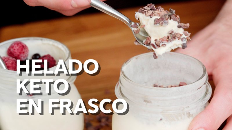 Helado keto en frasco