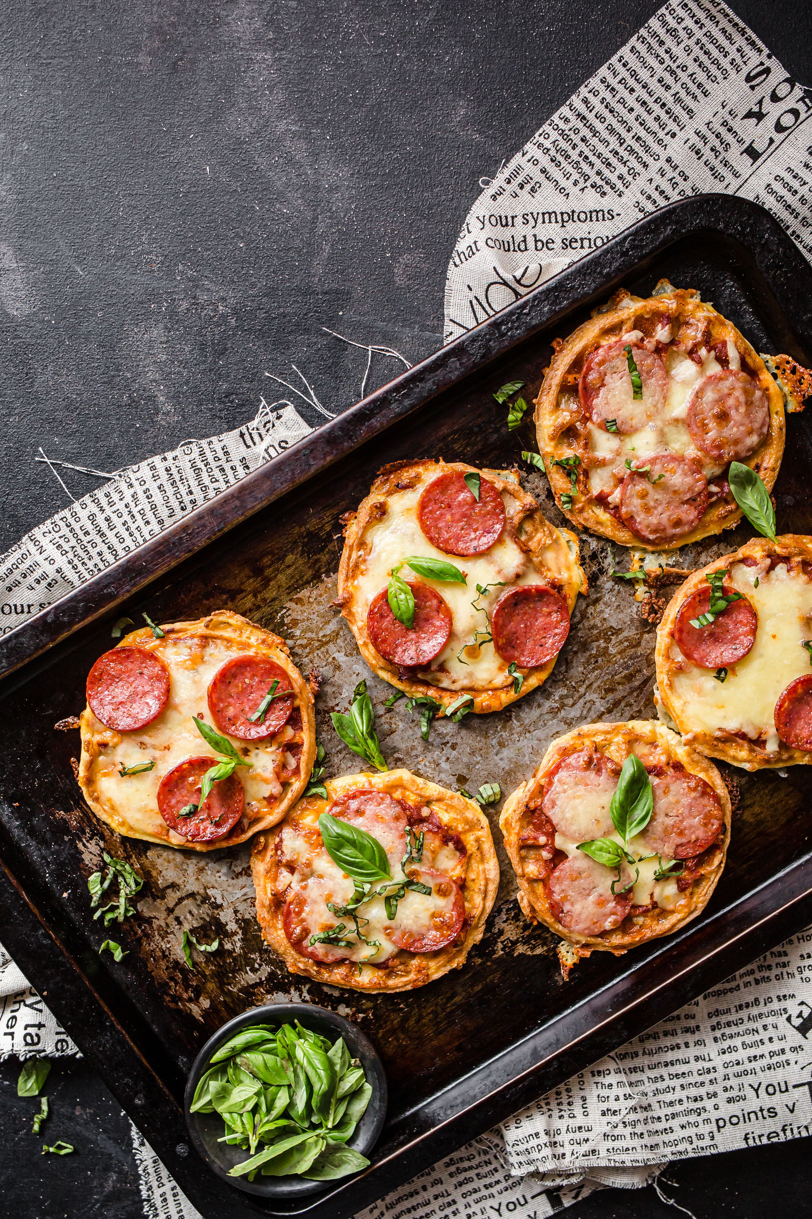 Chaffles keto al estilo pizza