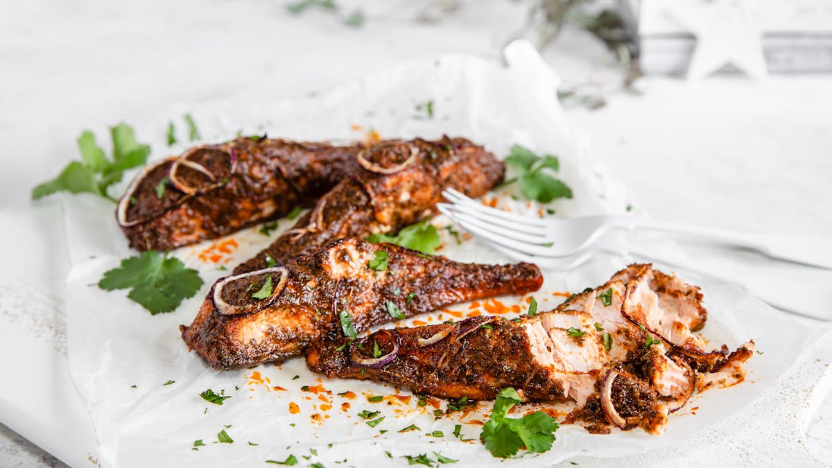 Tacos de salmón bajos en carbos