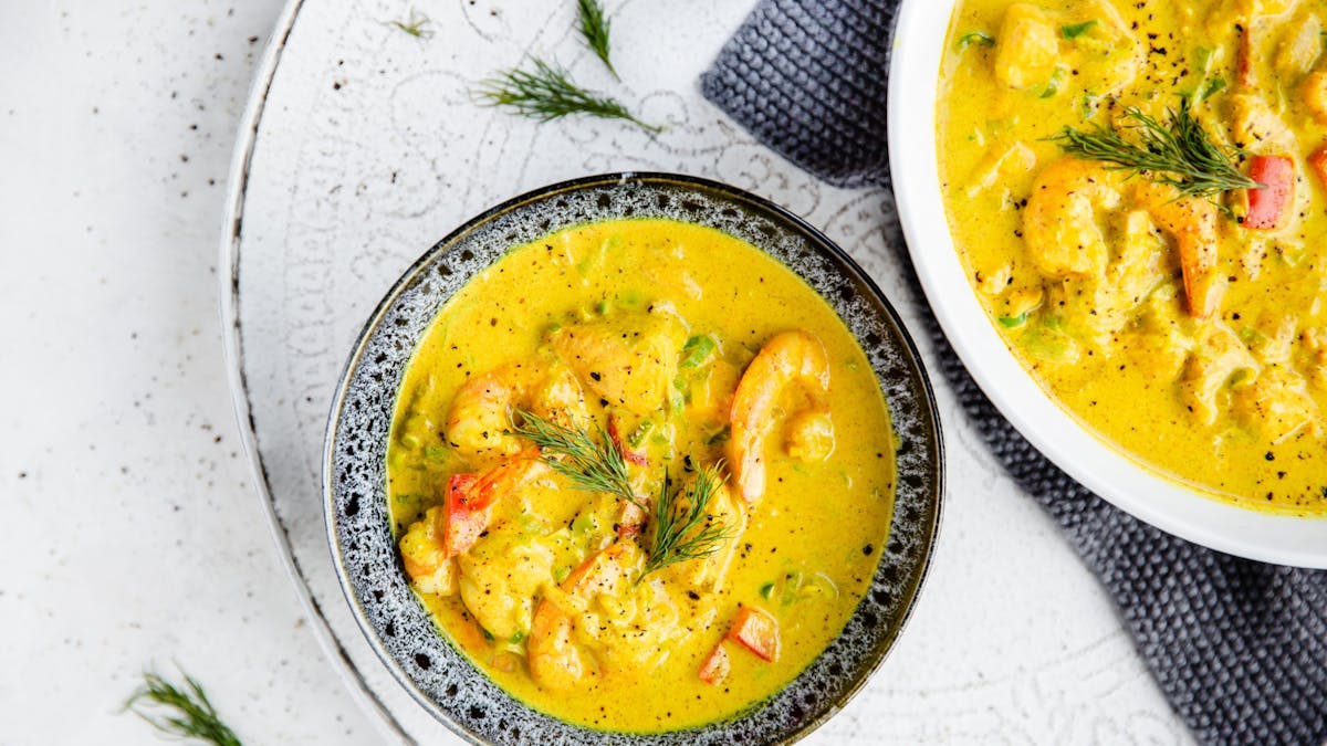 Sopa de pescado al curry