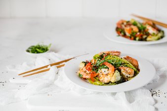 Gambas keto con ajo y sésamo