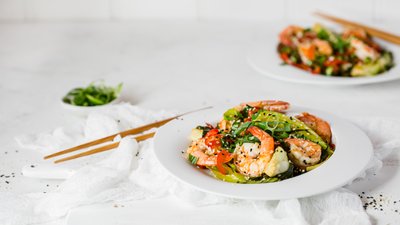 Gambas keto con ajo y sésamo