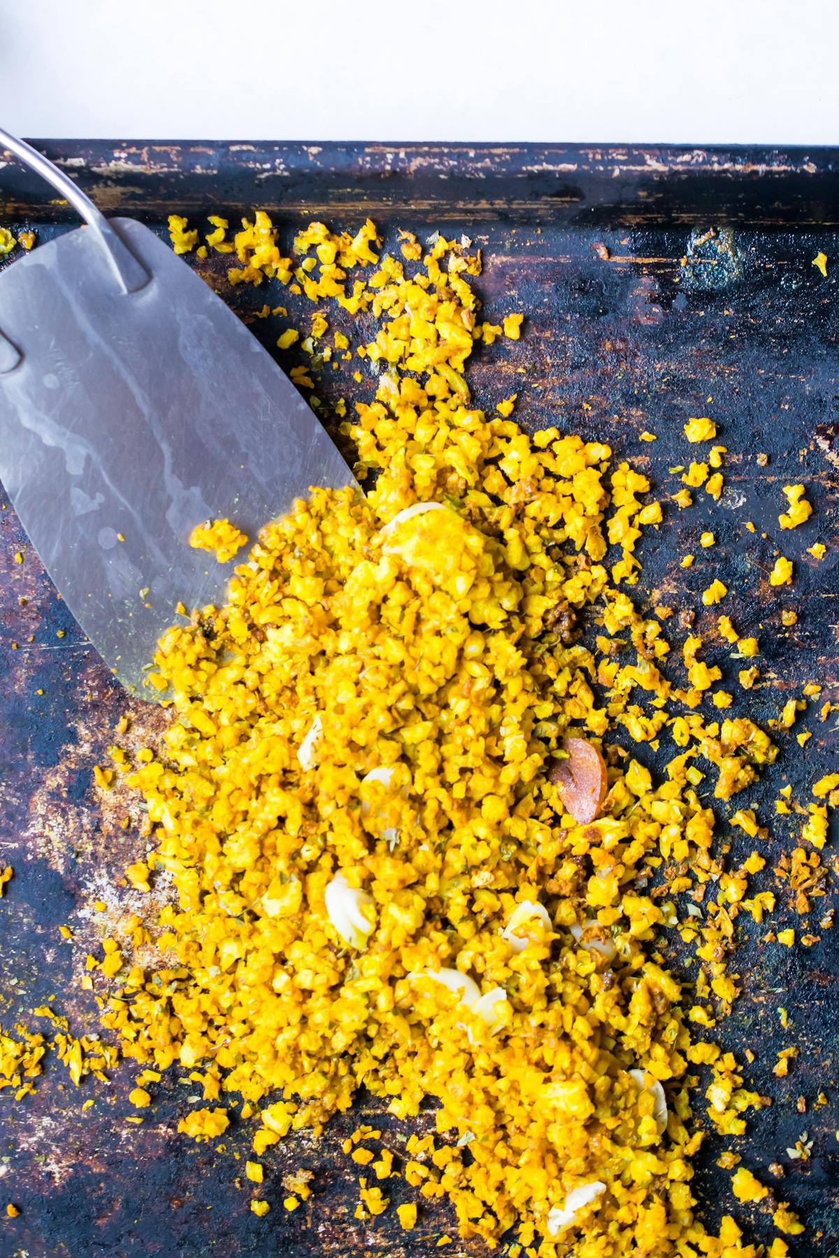 "Arroz" amarillo bajo en carbohidratos