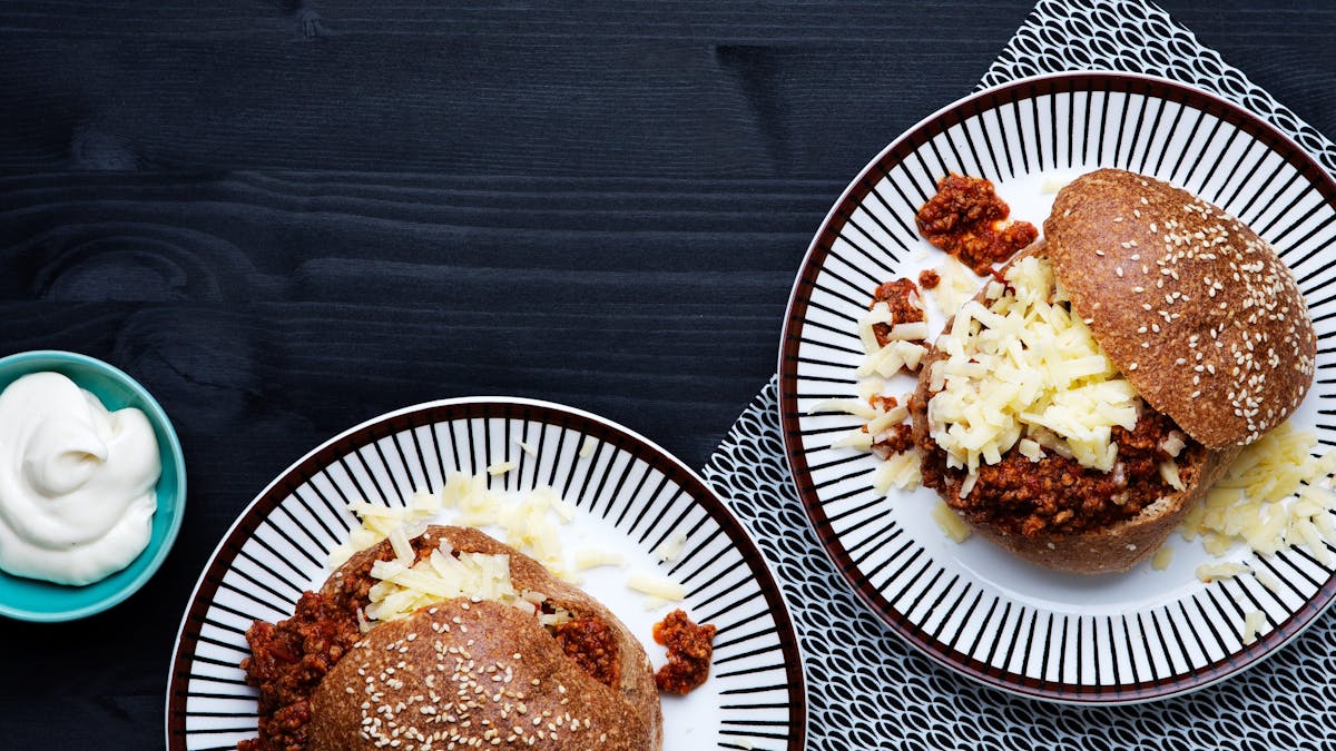 Hamburguesa low-carb de carne molida y queso