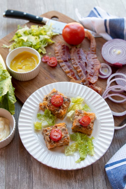 Gratinado de hamburguesa keto doble de queso con bacon