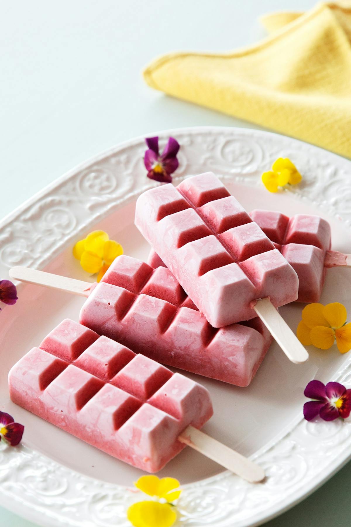 Polos de helados low-carb de yogur