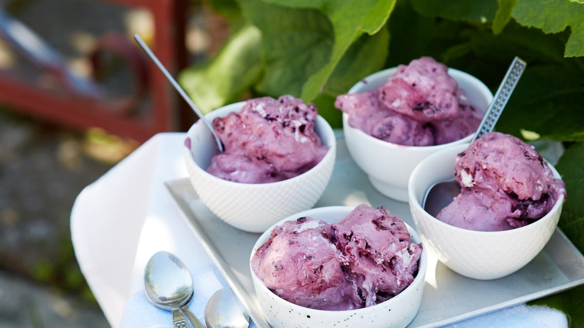 Helado low-carb de arándanos