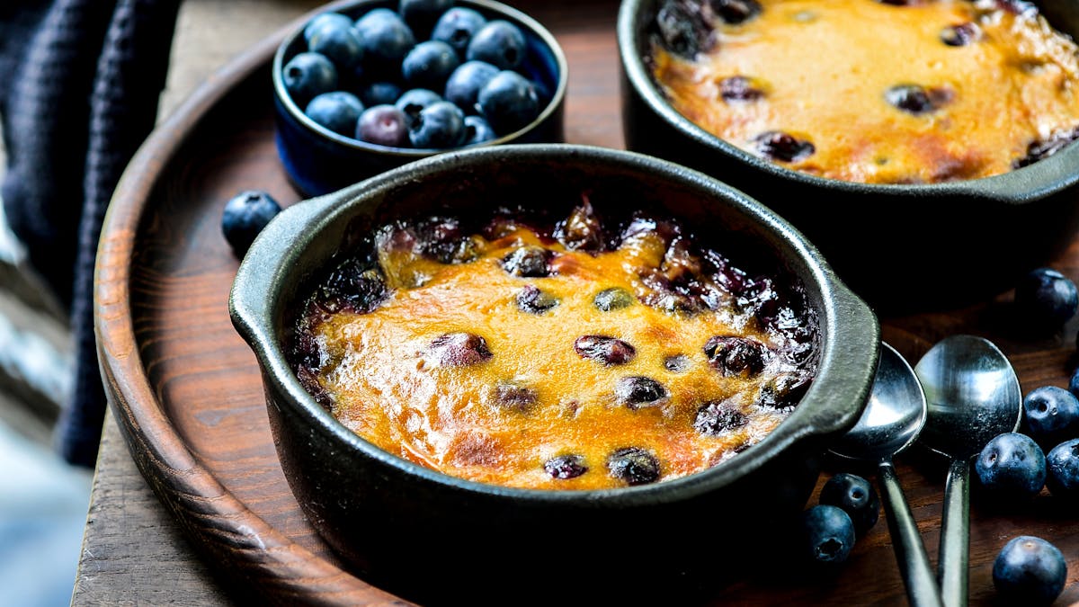 Postre de mascarpone al horno y arándanos