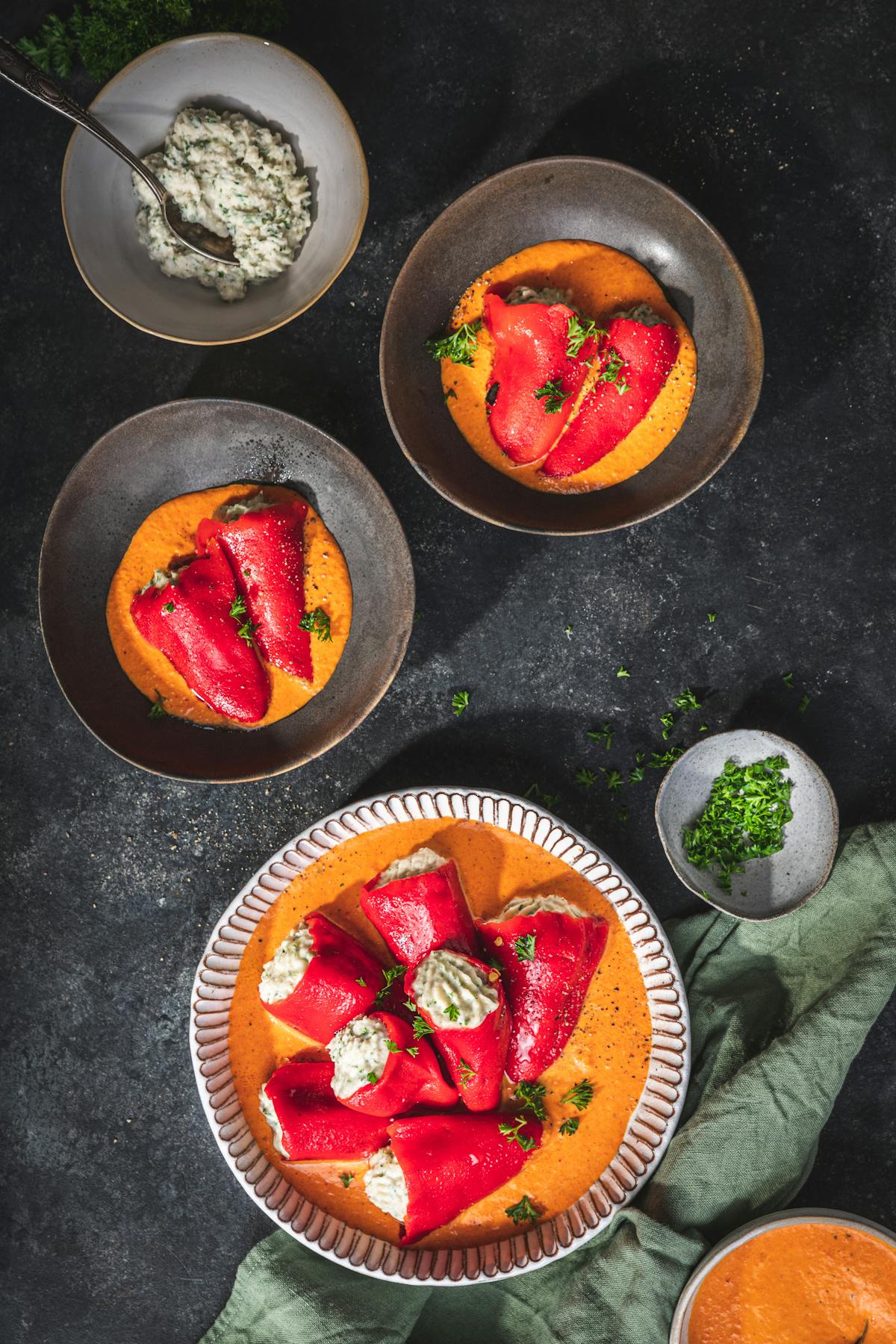 Pimientos del piquillo rellenos de bacalao