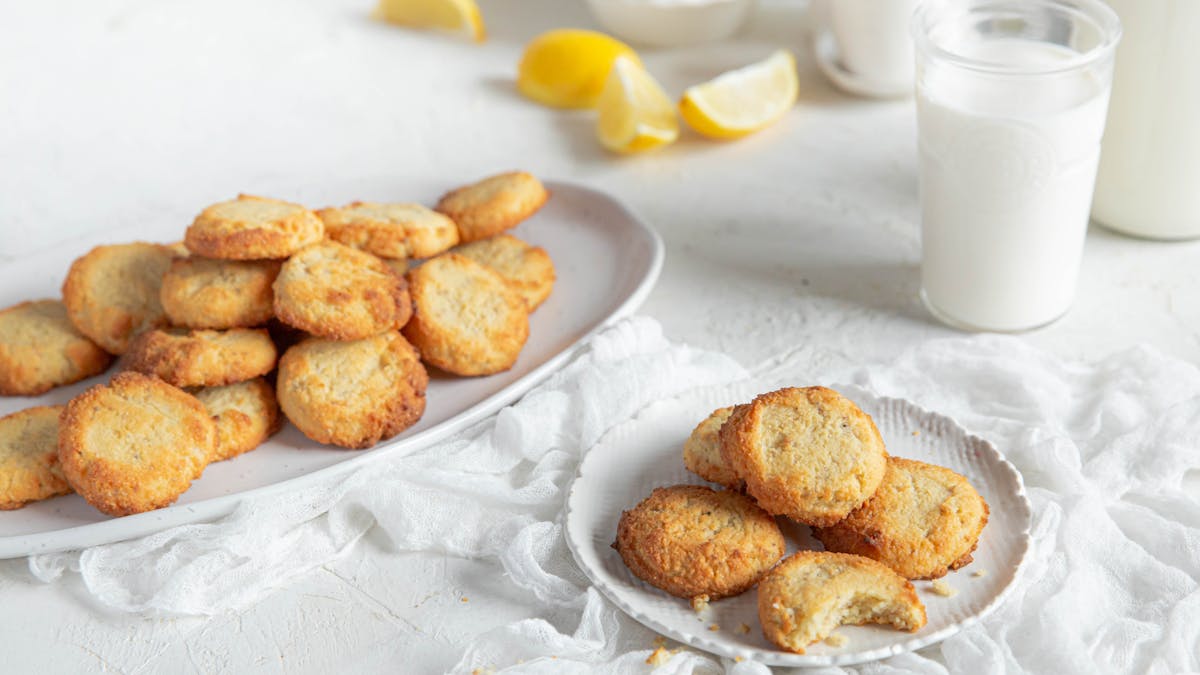 Galletas keto de limón y queso crema