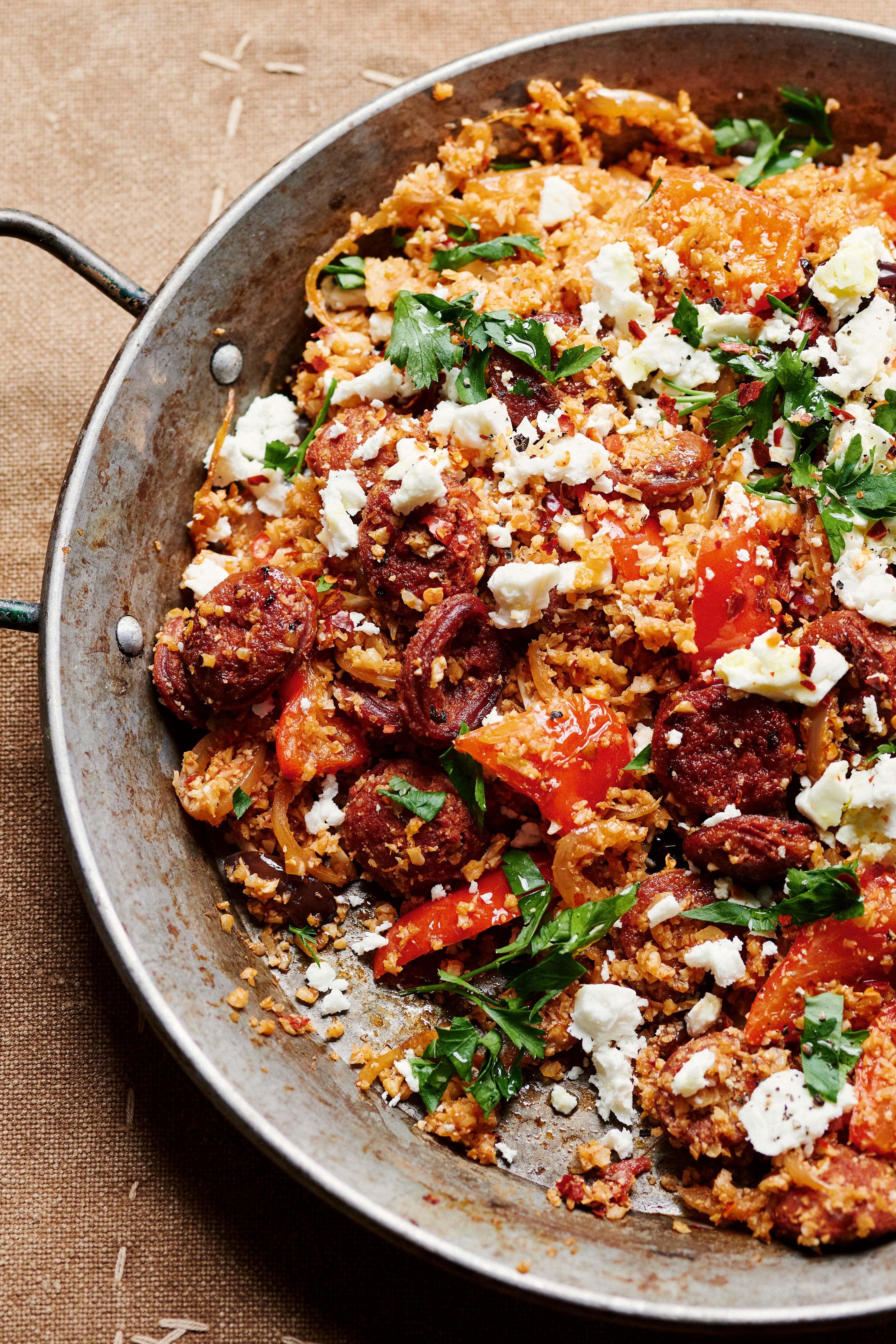 Arroz de coliflor con chorizo y pimiento