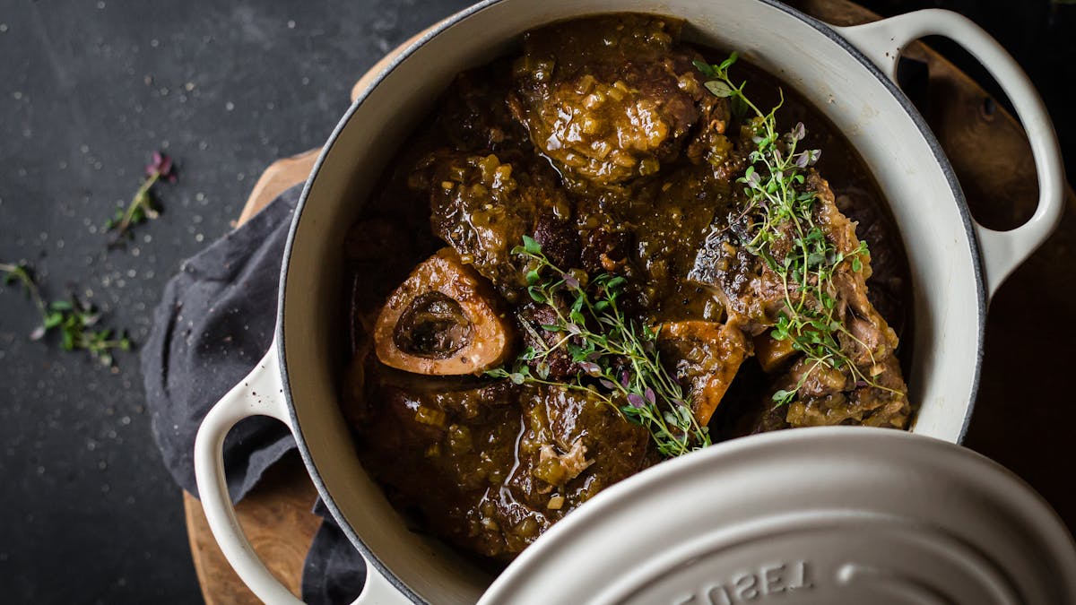 Osobuco bajo en carbohidratos con puré de coliflor