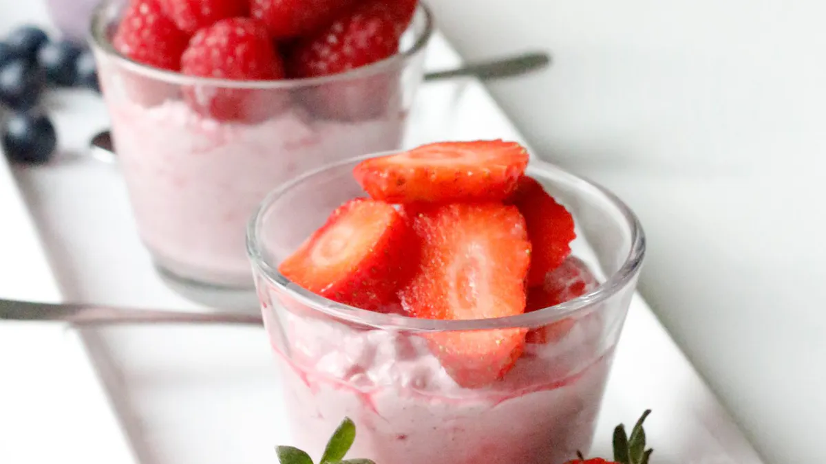 Fannys LCHF-frukost #6 – kokosyoghurt med bär