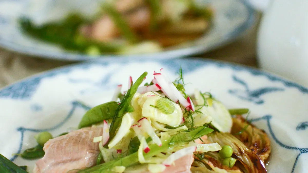 Hel röding med ugnsbakad fänkål och fänkålssallad