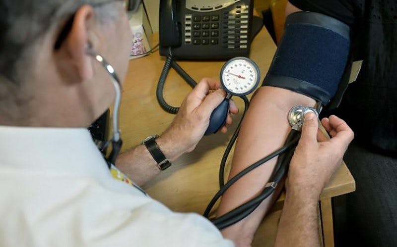 healthcare-large_transO0R7ppljFH4l15QzsvZzowVCzZJ7i76De-_mtZT0wOQ