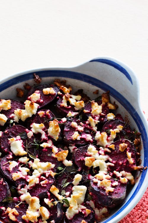 Ugnsbakade rödbetor med fetaost