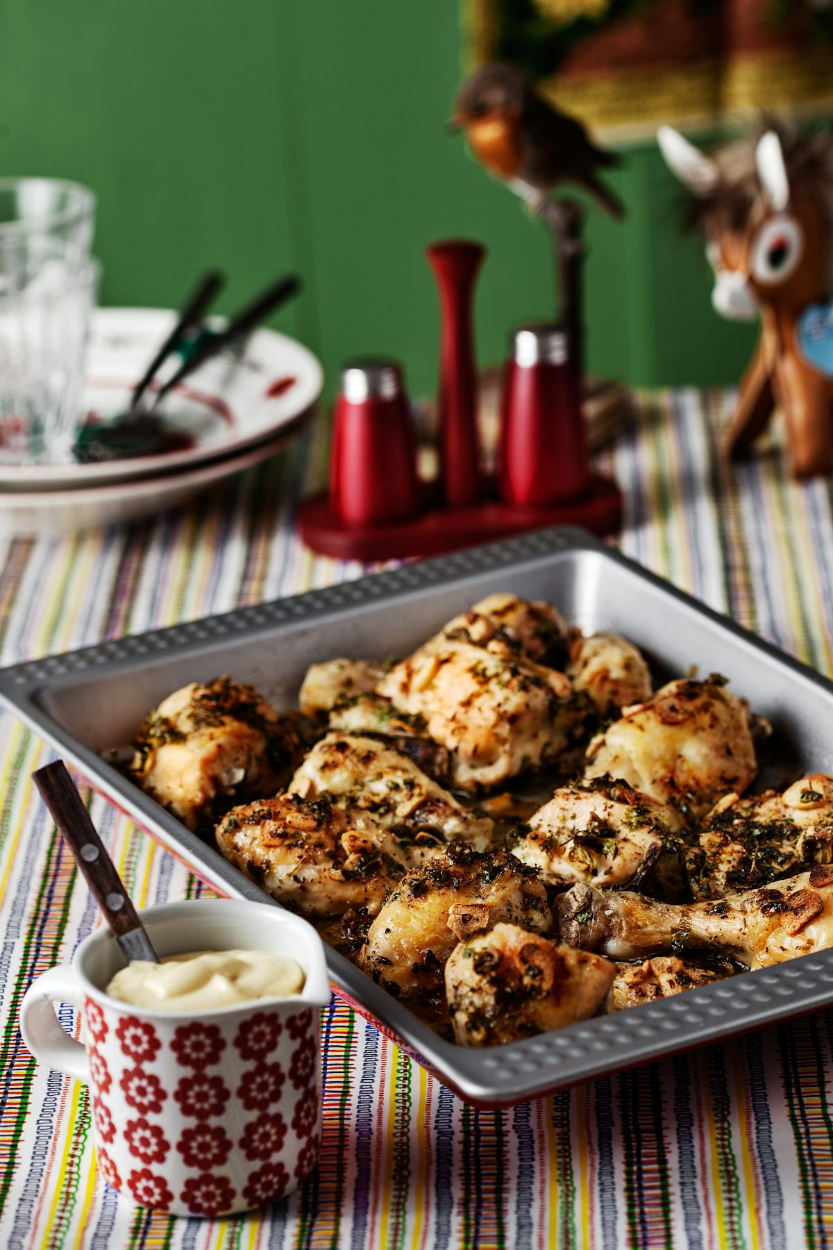 Örtig vitlökskyckling i ugn