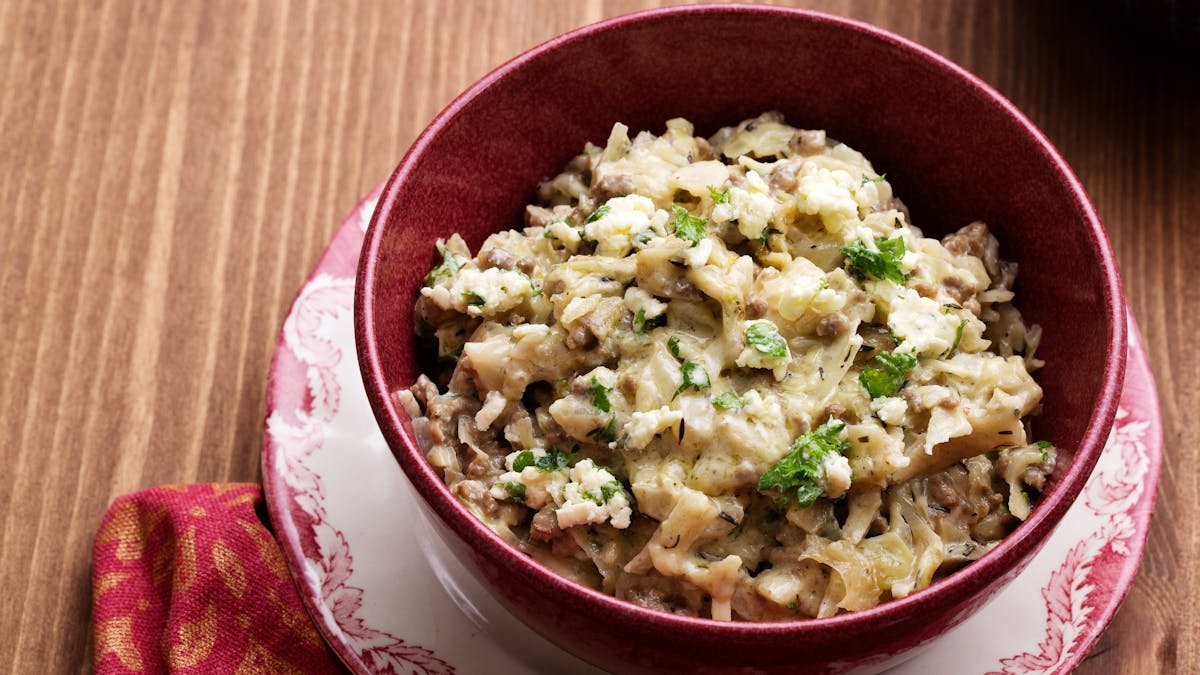 Kålpanna med ädelost och köttfärs