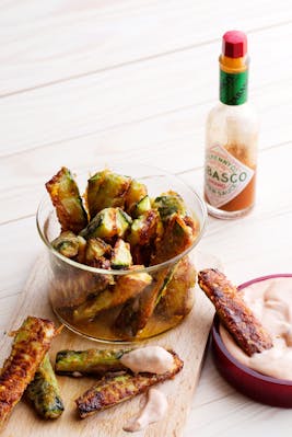 Grönsakspommes med het tomatmajo