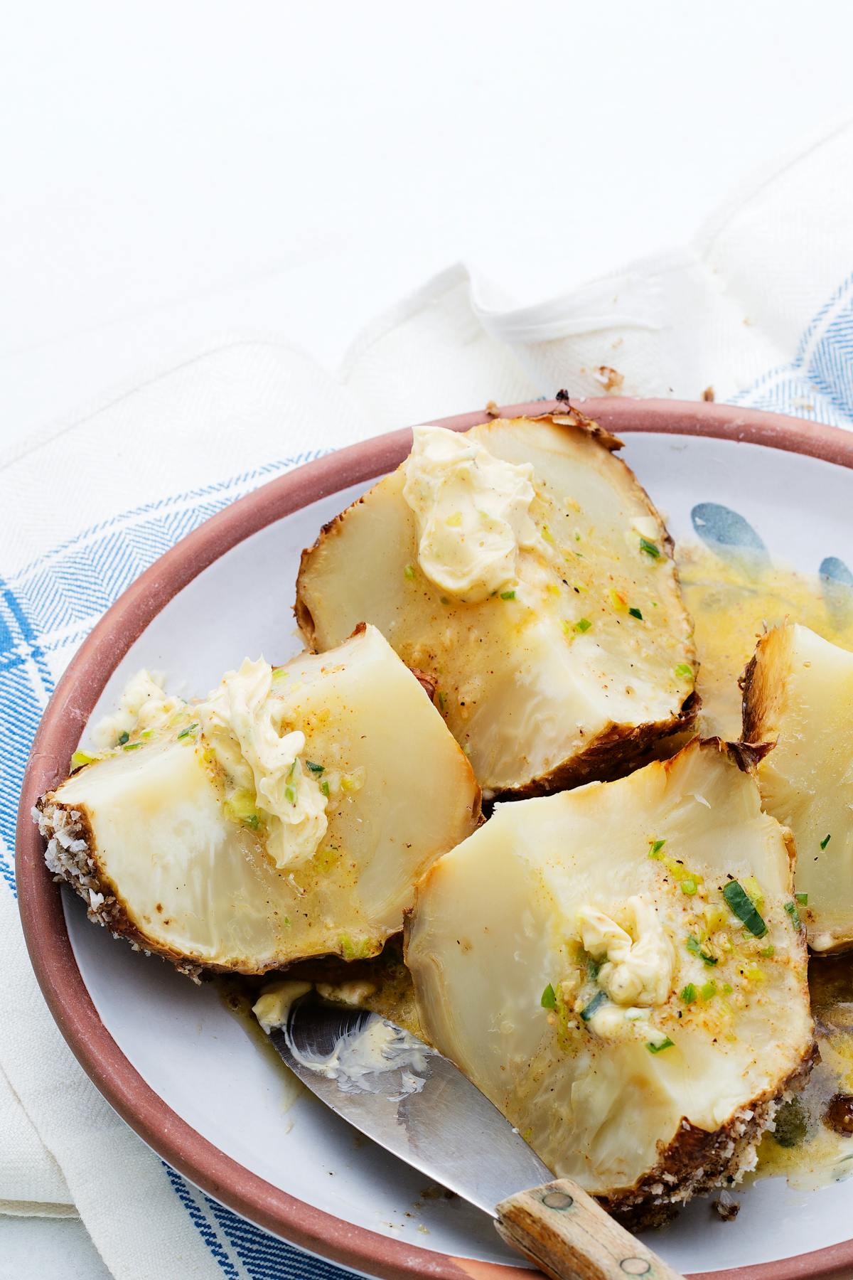 Bakad rotselleri med purjosmör