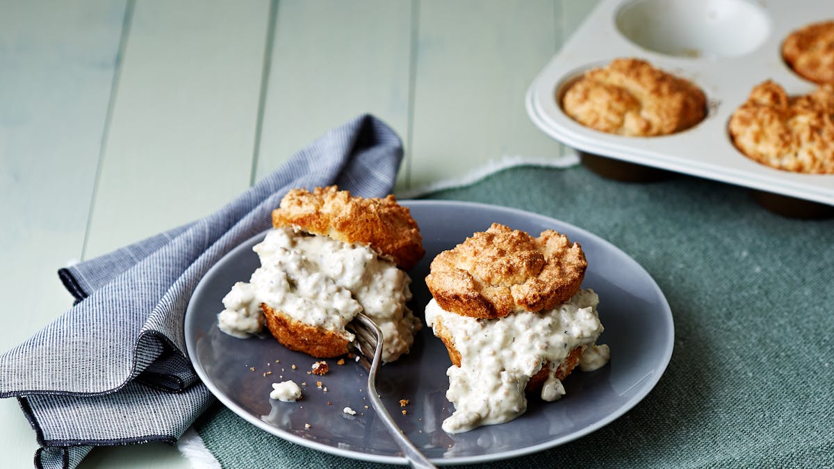Scones med krämig köttfärsröra