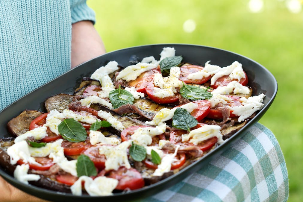 Auberginesallad med sardeller och mynta