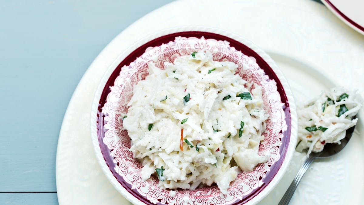 Krämig slaw med majrova