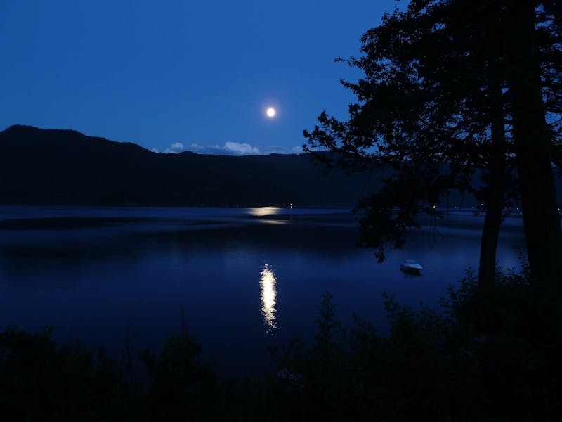 moon-65957_1920