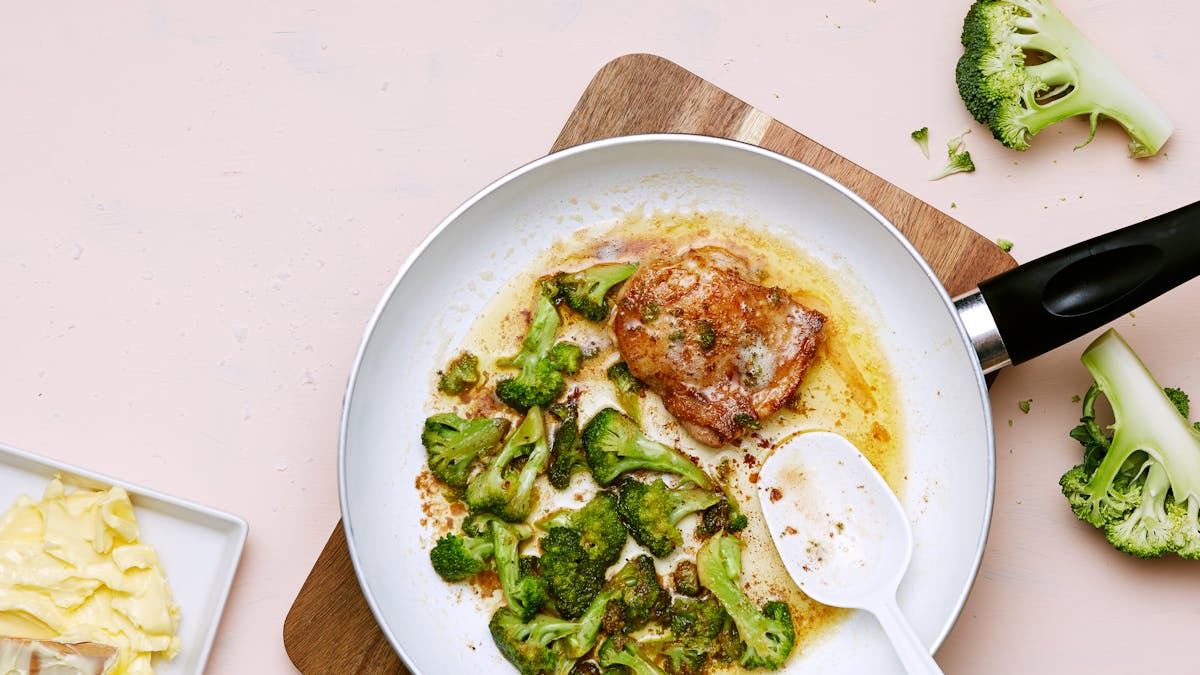 Kyckling med smörstekt broccoli